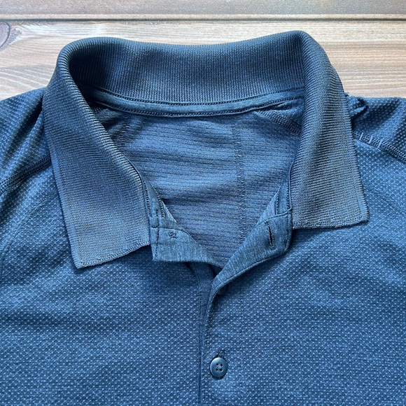 Lululemon Navy Blue Polo Shirt for Men  Metal Vent Tech Performance Top - Picture 3 of 8